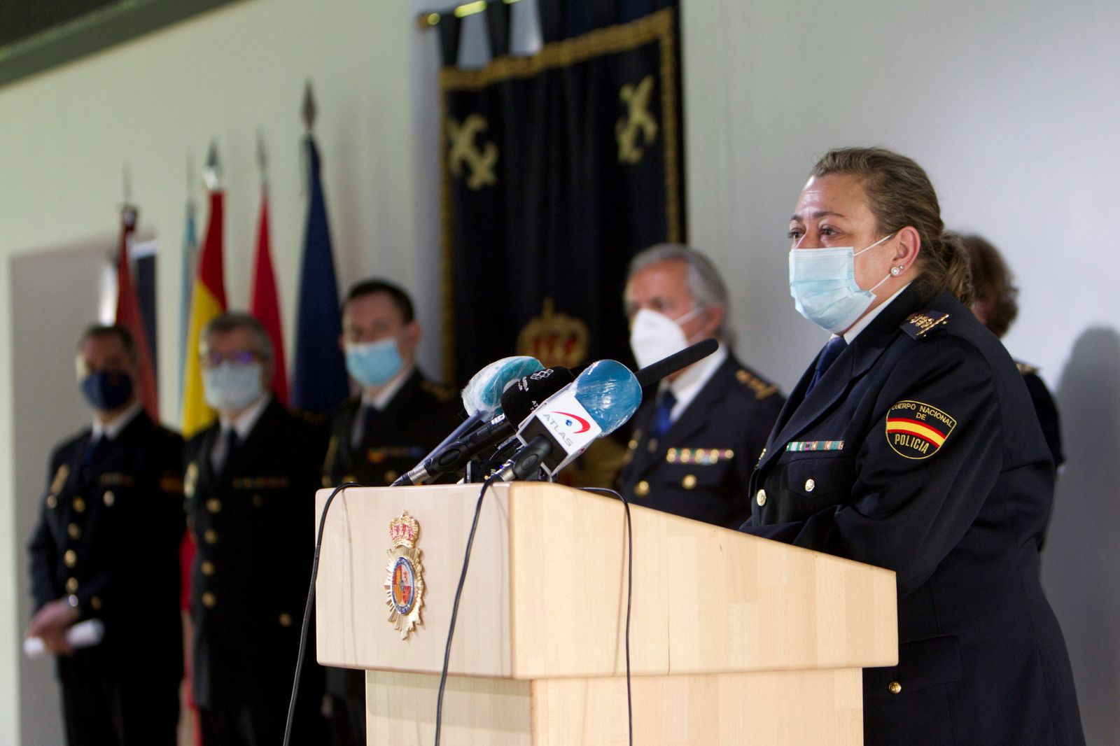 Policía cesada por decir que algunas querrían ser violadas por antidisturbios