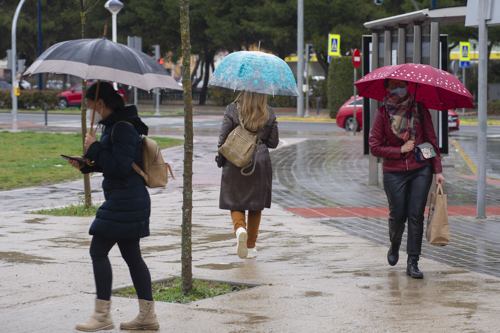 Diez comunidades en alerta por lluvias, nieve y olas, Andalucía en naranja