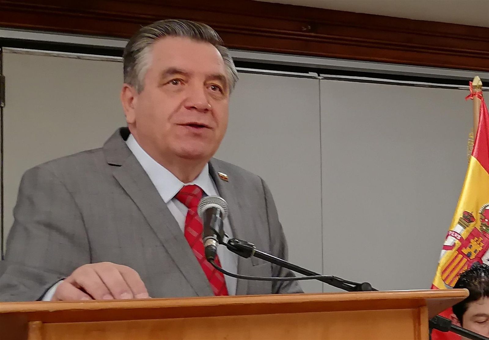 Gobierno de Ecuador abre diálogo con sindicatos sobre proyecto de ley laboral