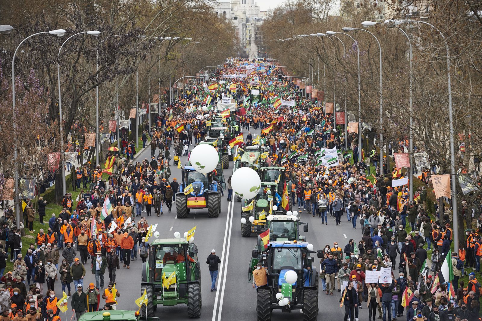 "Juntos por el campo" une al mundo rural en defensa del agro, caza, toro y regadío