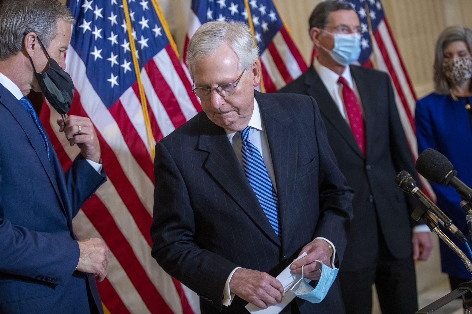 El líder republicano de Senado de EE.UU. votará contra la nominada de Biden al Supremo