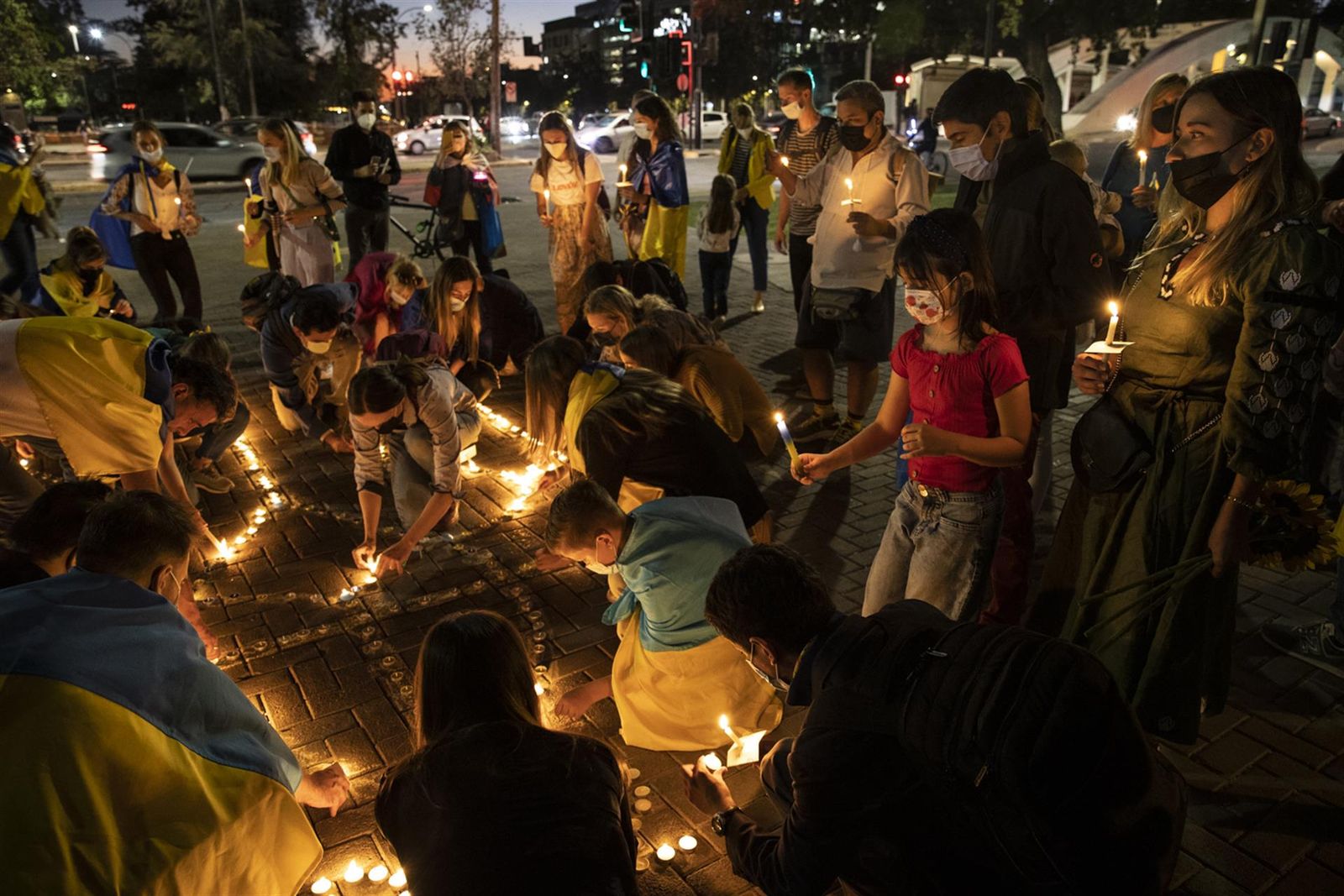 Decenas de personas se manifiestan en Chile por la paz en Ucrania