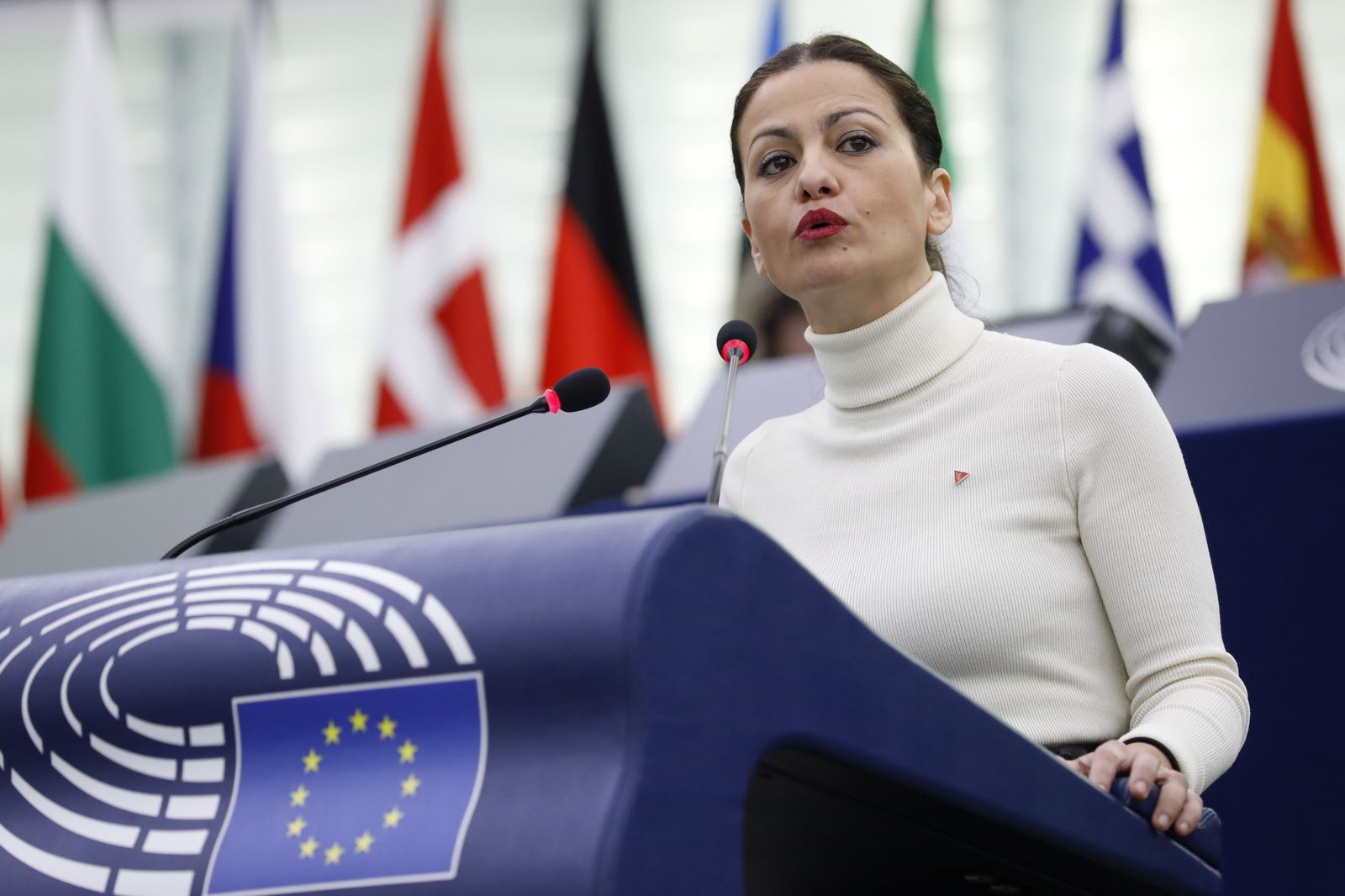 IU reclama una explicación a Sánchez por el cambio de postura con el Sáhara